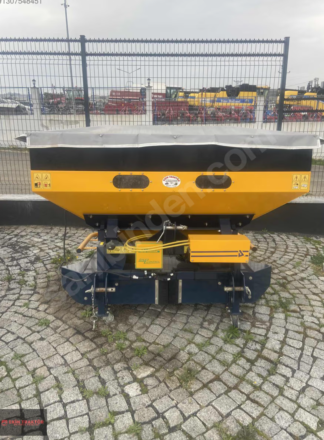 Agrimix DR2X gübre dağıtma & serpme ekipmanı - Ekin Traktör Tekirdağ